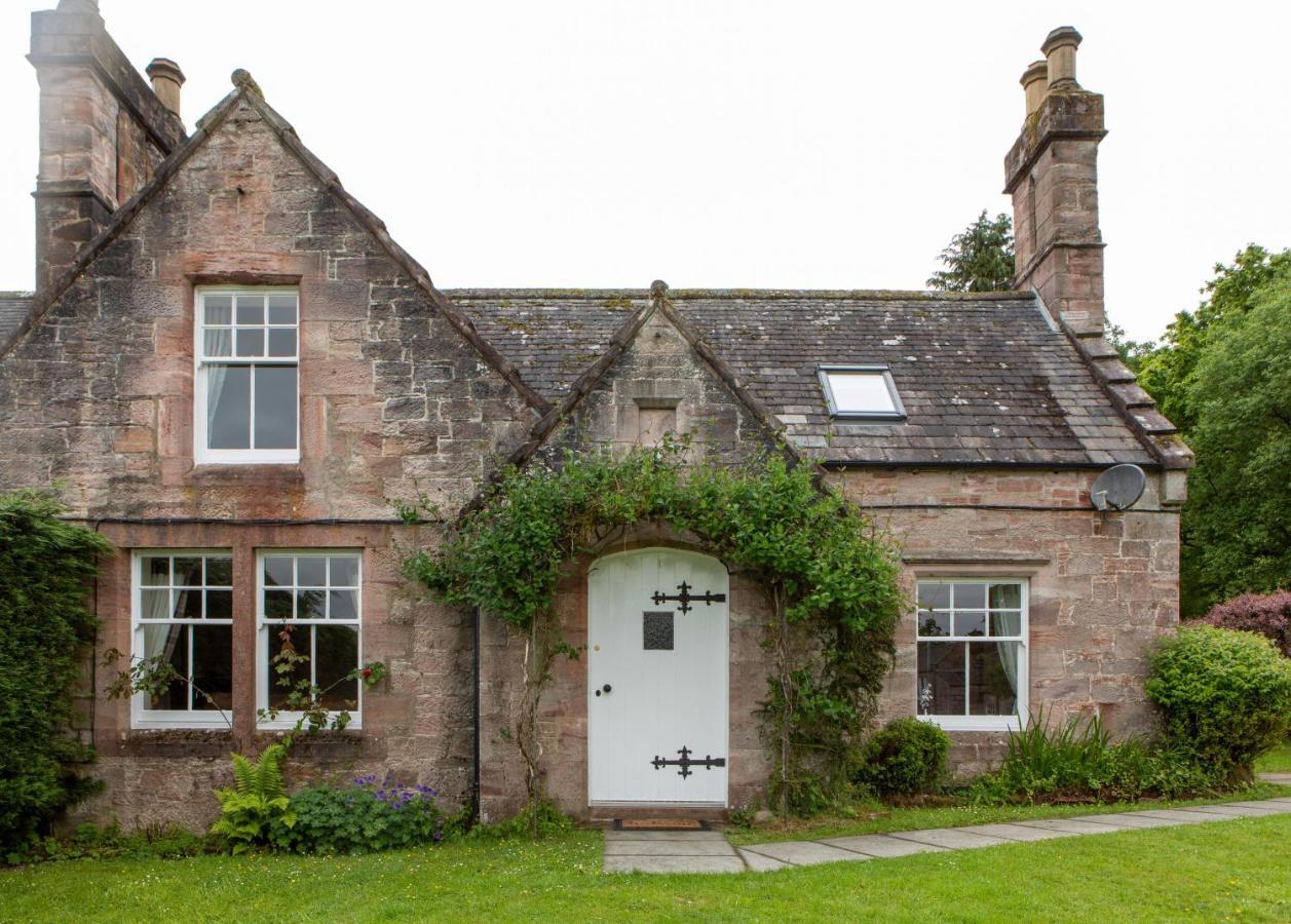 Drumlanrig Mains * Thornhill (Dumfries and Galloway)
