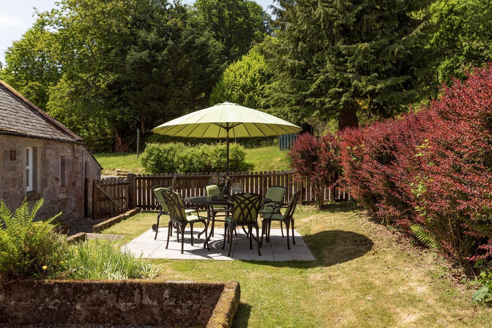 Drumlanrig Mains Holiday home